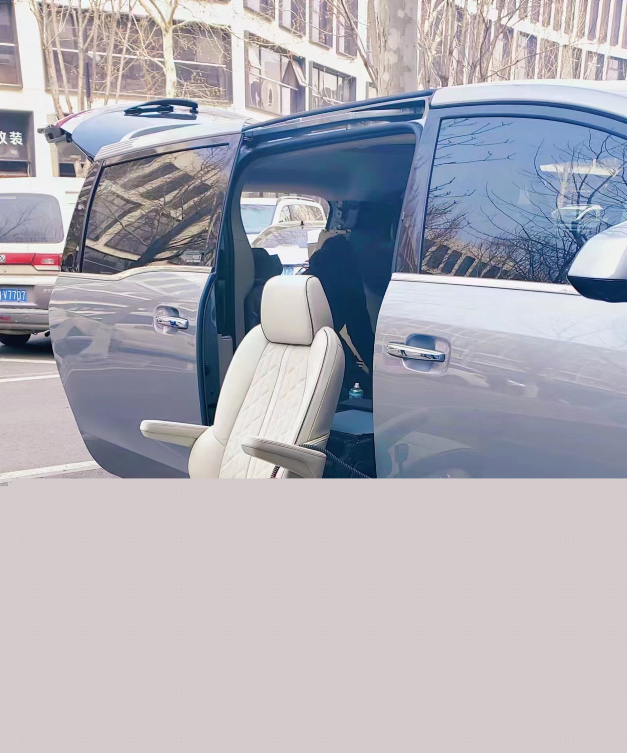 電動旋轉(zhuǎn)升降福祉座椅（ SUV+商務(wù)車） 別克652 653