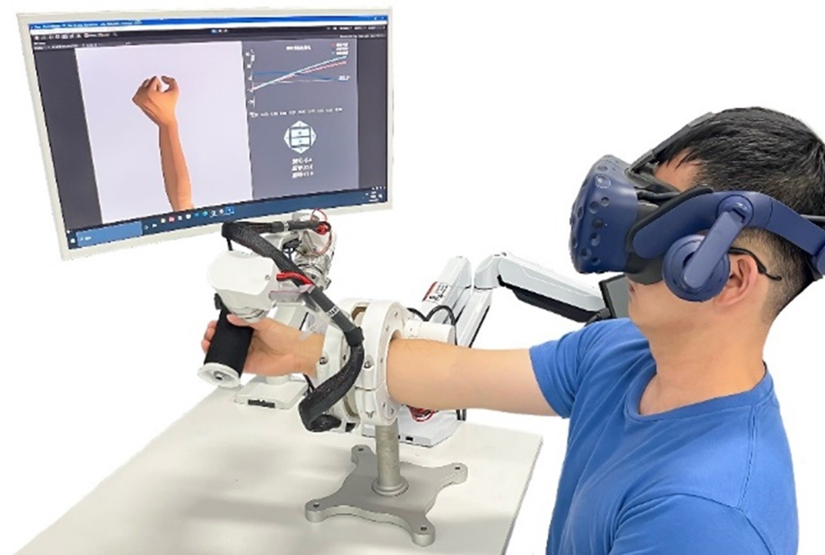 多感覺刺激與精準(zhǔn)調(diào)控上肢康復(fù)機(jī)器人